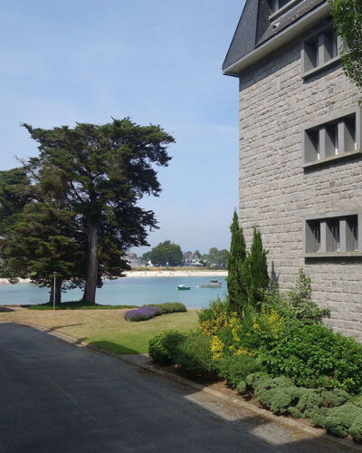 Carnac 235