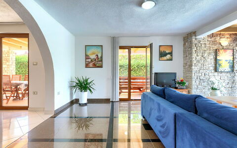 Villa Vittoria: Plante, Plante D'Appartement, Pot De Fleur, Bois, Architecture, Design Intérieur, Salle, Sol, Salon, Sol