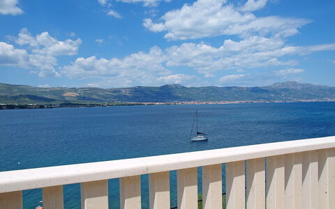 Trogir Arbanija 100: Ciel, L'Eau, Bleu, Mer, Océan, Propriété, Nuage, Horizon, Rive, Bleu Azur