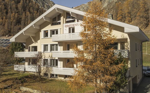 Atlantis Apartments by Mein Samnaun – Mo: Bois, Architecture, Toit, Domicile, Maison, Chalet, Porte, Siding, Batiments Jardin, Dur