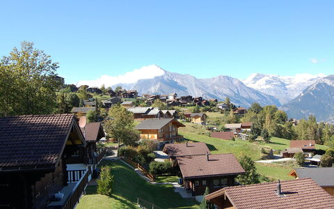 D'Arby: Ciel, Montagne, Propriété, Bâtiment, La Nature, Paysage Naturel, Montagnes, Nuage, Arbre, Paysage