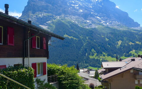 Chalet Albi: Ciel, Montagne, Bâtiment, Propriété, Fenêtre, Plante, La Nature, Maison, Montagnes, Arbre