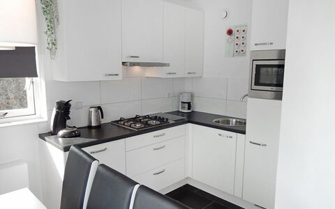 Noordwijk 350: Cabinetry, Comptoir, Evier, Propriété, Évier, Bâtiment, Robinet, Cuisinière, Appareil De Cuisine, Cuisine