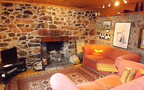 Tarskavaig: Propriété, Bois, Salon, Design Intérieur, Sol, Sol, Immobilier, Canapé, Dur, Cadre