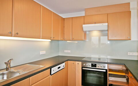 Happy: Comptoir, Cabinetry, Propriété, Evier, Meubles, Bâtiment, Appareil De Cuisine, Produit, Cuisine, Évier