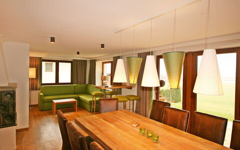 Happy: Bâtiment, Meubles, Table, Fenêtre, Bois, Canapé, Design Intérieur, Sol, Maison, Chaise