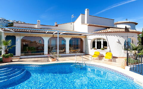 Villa da Vinci: Propriété, Bâtiment, Piscine, Maison, Immobilier, Domicile, Villa, Biens, Vacances, Zone Résidentielle