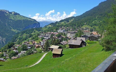 Tschingelhorn Apt. R: Ciel, Montagne, Plante, Nuage, Vert, Paysage Naturel, Arbre, Lot Terre, Maison, Bâtiment