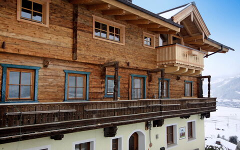Kaprun 720: Bâtiment, Ciel, Fenêtre, Propriété, Bois, Maison, Quartier, Design Urbain, Zone Résidentielle