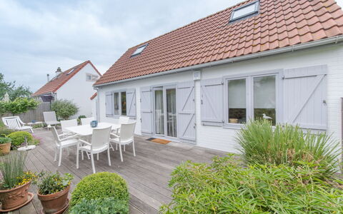 Bredene 460: Plante, Bâtiment, Propriété, Fenêtre, Meubles, Ciel, Maison, Nuage, Architecture
