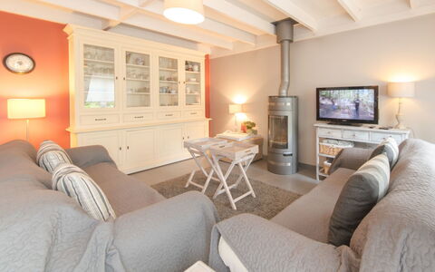 Bredene 460: Cadre, Meubles, Propriété, Canapé, Table, Confort, Salon, Éclairage, Bois, Design Intérieur