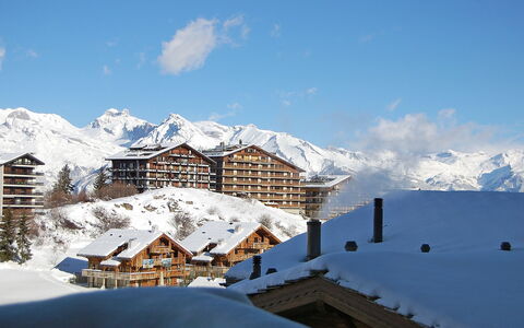 Le Refuge 1: Neige, Montagne, Montagnes Relief, Ciel, L'Hiver, Chaîne De Montagnes, Station De Montagne, Nuage, Alpes, Station De Ski