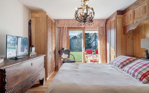 Les Pierres C 3: Meubles, Lit, Design Intérieur, Chambre, Literie, Drap De Lit, Bois, Sol, Plafond, Sol