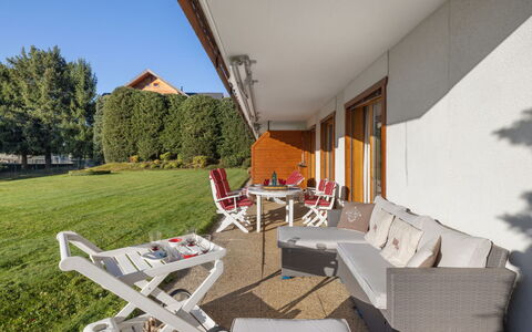 Les Pierres C 3: Meubles, Mobilier De Jardin, Chaise, Domicile, Ombre, Jardin, Tache De Bois, Table Basse, Tableau De Plein Air