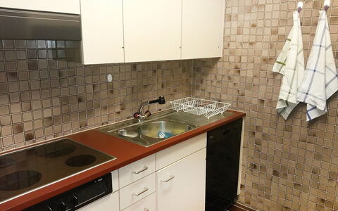Apartment 10: Cabinetry, Comptoir, Évier, Propriété, Meubles, Robinet, Bâtiment, Evier, Cuisine, Bois