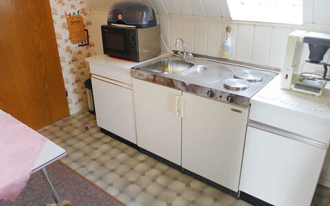 Büscher: Evier, Cabinetry, Évier, Comptoir, Robinet, Gaz Poele, Cooktop, Cuisinière, Appareil De Cuisine, Cuisine