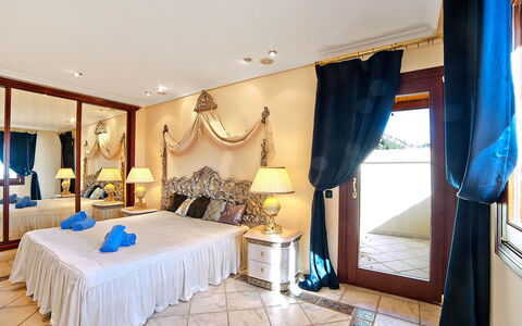 St Anthony: Pièce, Chambre, Propriété, Meubles, Lit, Design Intérieur, Bleu, Bâtiment, Maison, Immobilier