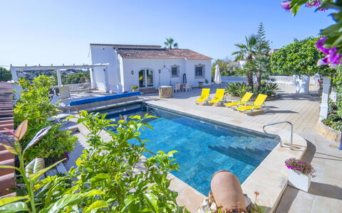 La Grippiere: Bleu, Piscine, Recours, Biens, Hacienda, Manoir, Villa, Eco Hôtel, Hôtel, Ville Resort