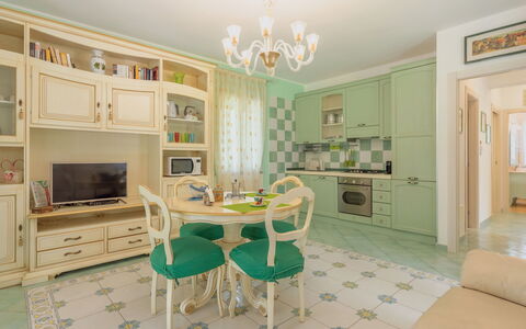 Jancaliva: Meubles, Cabinetry, Comptoir, Bois, Chaise, Cuisine, Étagère, Rayonnage, Éclairage, Design Intérieur