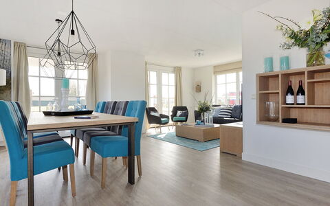Noordwijk 810: Canapé, Propriété, Table, Fenêtre, Bois, Design Intérieur, Architecture, Chaise, Plante D'Appartement, Salle