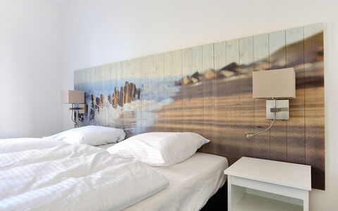 Noordwijk 810: Meubles, Propriété, Confort, Bois, Cadre De Lit, Ombre, Design Intérieur, Sol, Maison, Bâtiment