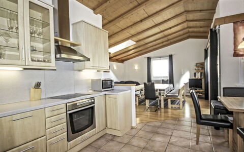 Dialer: Cabinetry, Meubles, Bâtiment, Comptoir, Appareil De Cuisine, Cuisine, Bois, Cuisinière, Électroménager, Cooktop