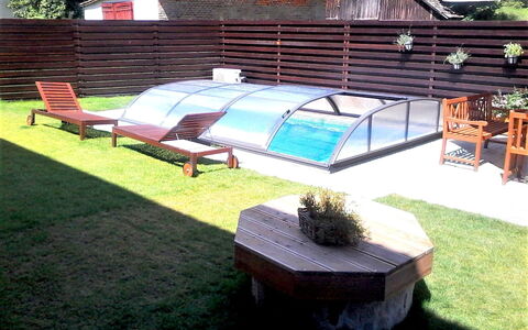 Huty: Plante, Meubles, Mobilier De Jardin, Table, Ombre, Bois, Rectangle, Arbre, Tableau De Plein Air, Herbe