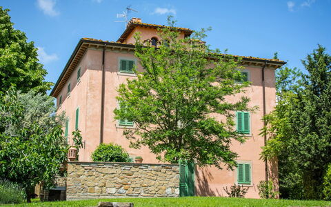 Barberino Valdelsa 155: Plante, Ciel, Nuage, Propriété, Bâtiment, Fenêtre, Arbre, Lot Terre, Herbe, Maison